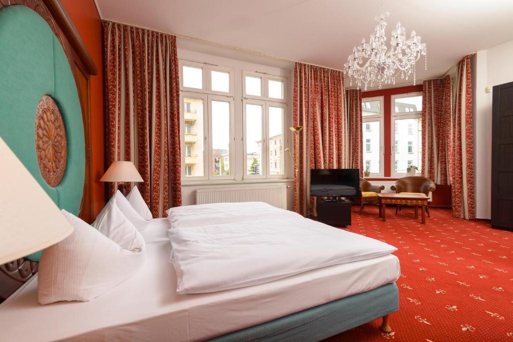 Altstadthotel Am Theater Cottbus Rum bild
